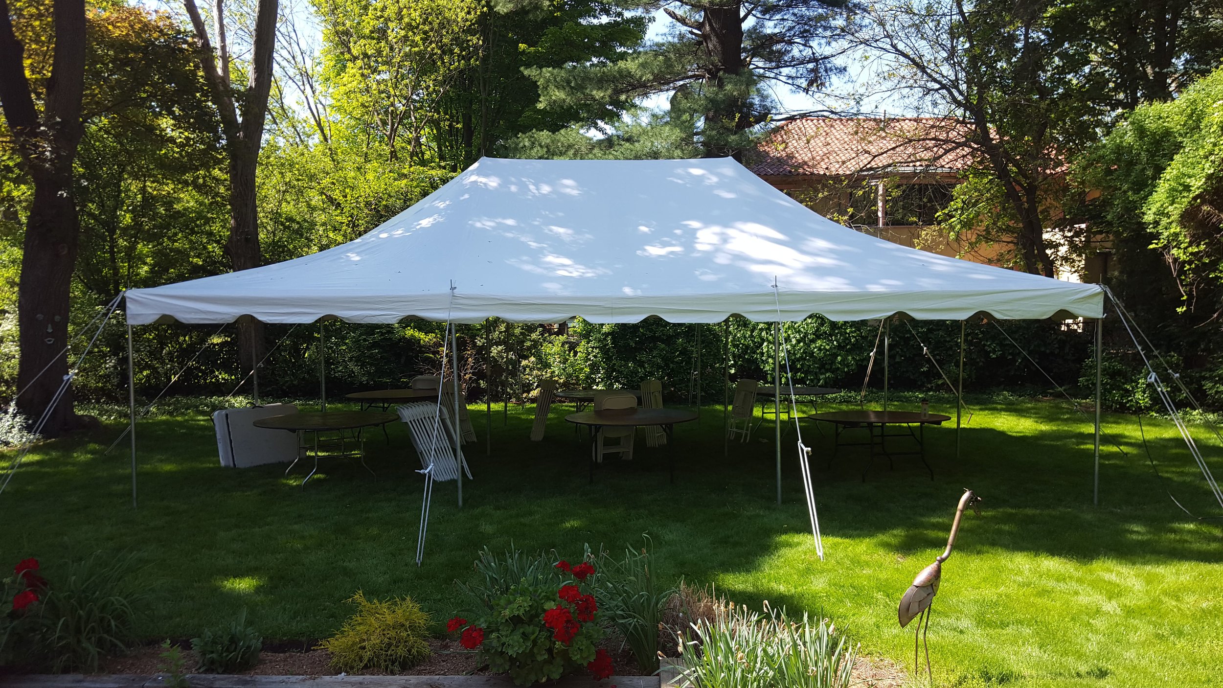 Tent Rentals For Backyard BBQ's, Family Reunions, Weddings, Bar/Bat Mitvahs and Other Special Events.